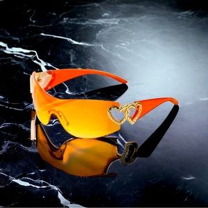 Y2K Heart Subglasses